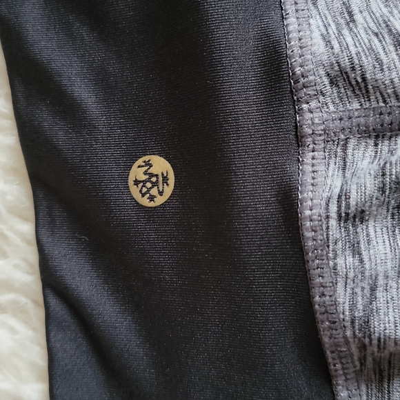 Manduka Cut Out Wrap Band Stone Melange Cropped Leggings - Picture 8 of 12